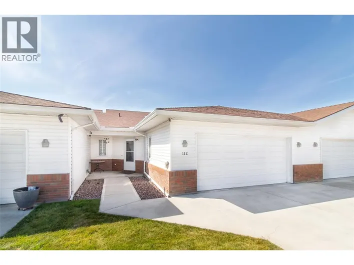Row / Townhouse for sale: 1885 Parkview Crescent Unit# 112, Kelowna