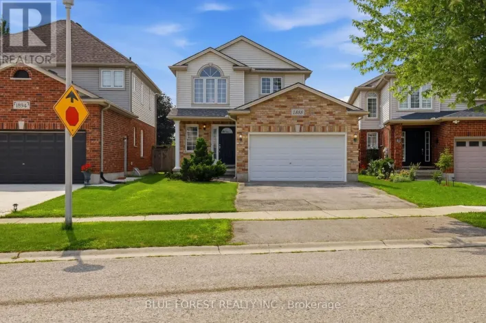 1888 STACKHOUSE CRESCENT, London North