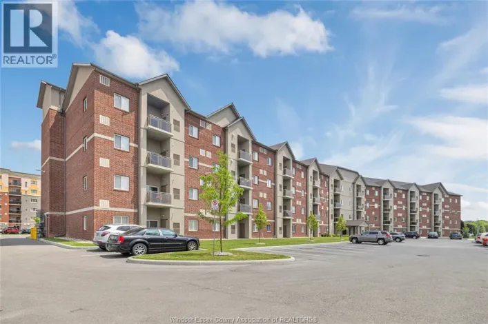 1888 WESTVIEW PARK Unit# 215, LaSalle