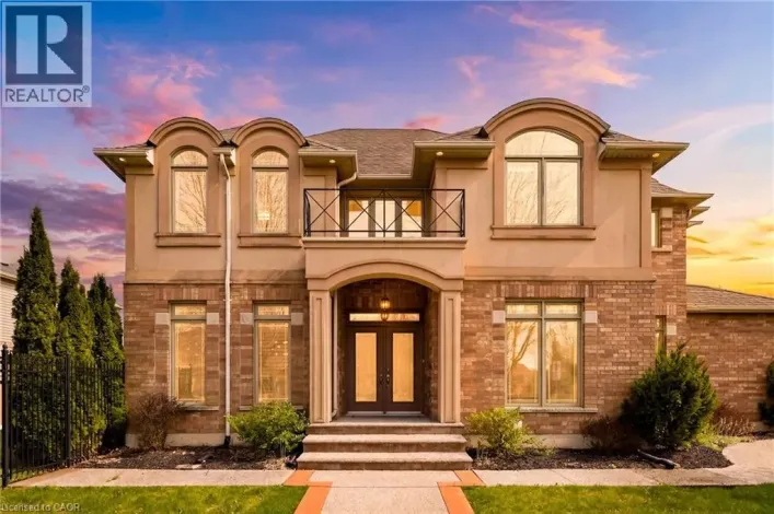 189 CLOVERLEAF Drive, Ancaster