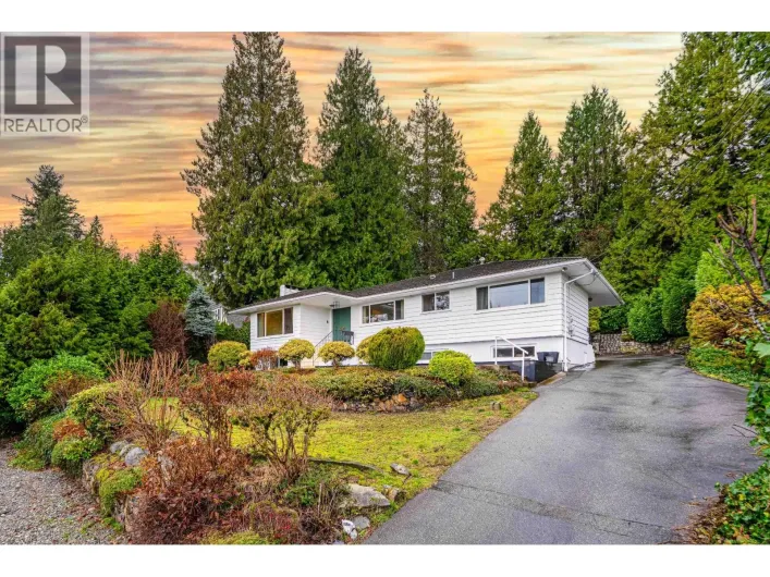 1895 ROSEBERY AVENUE, West Vancouver