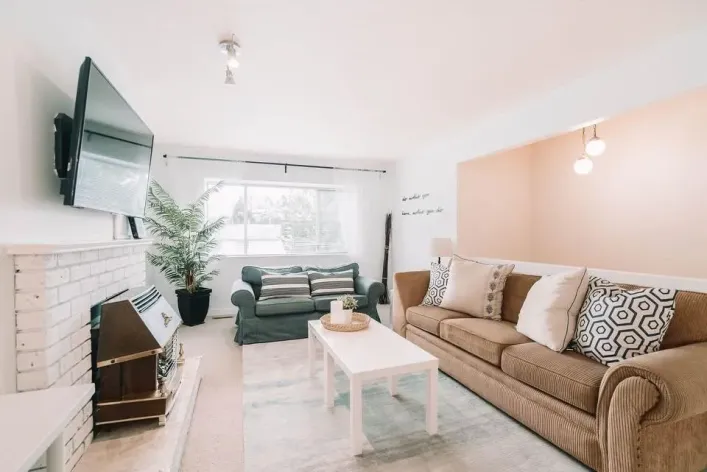 18XX KING GEORGE BOULEVARD, Surrey