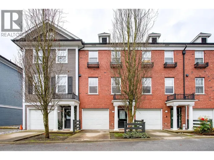 19 19572 FRASER WAY, Pitt Meadows