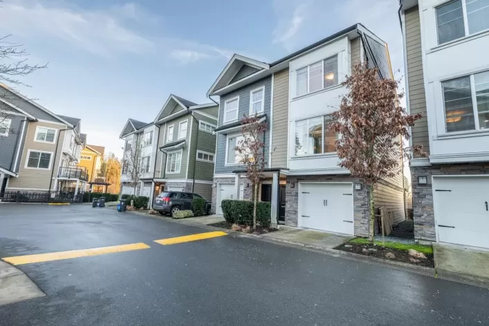 19 21150 76A AVENUE, Langley