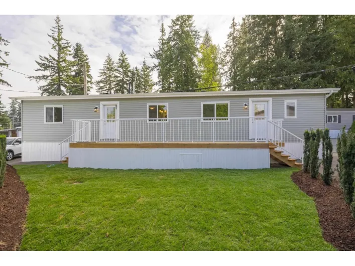 19 24330 FRASER HIGHWAY, Langley