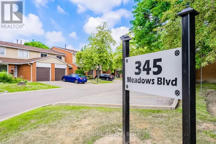 19 - 345 MEADOWS BOULEVARD W, Mississauga