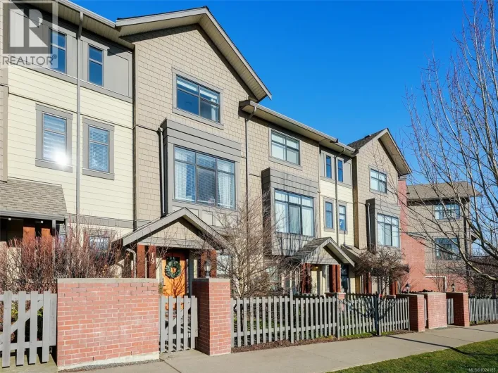 19 350 Latoria Blvd, Colwood