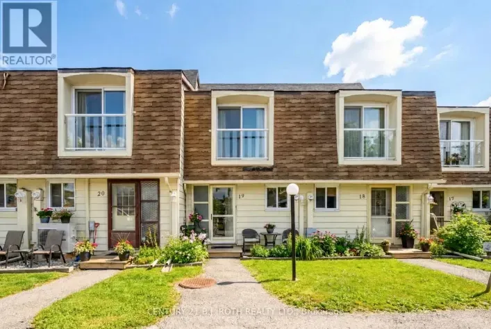 Row / Townhouse for sale: 19 - 4 PARADISE BOULEVARD, Ramara