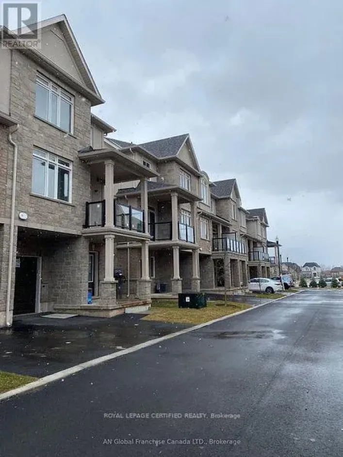 19 - 40 ZINFANDEL DRIVE, Hamilton