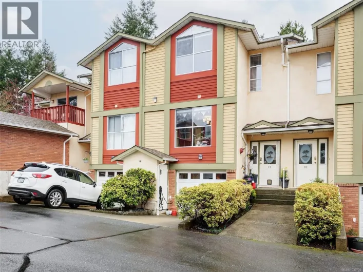 19 4560 West Saanich Rd, Saanich