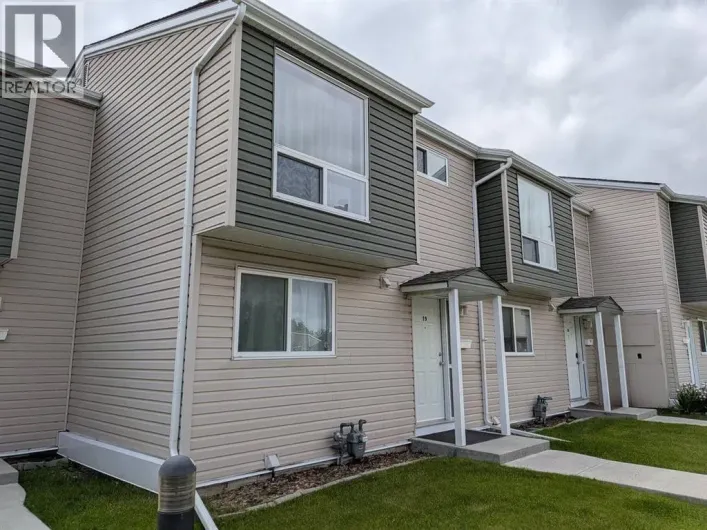 19, 5425 Pensacola Crescent SE, Calgary