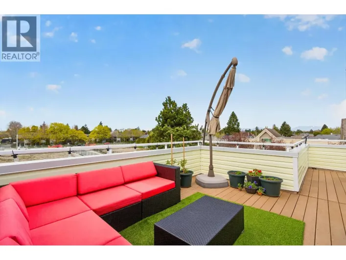 19 5661 LADNER TRUNK ROAD, Delta
