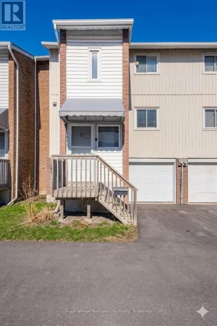 19 - 850 LAKESHORE DRIVE, North Bay