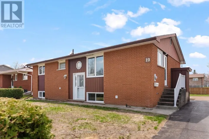 19 ALGONQUIN STREET, Petawawa