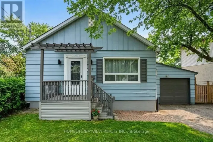 19 AMIENS ROAD, Toronto
