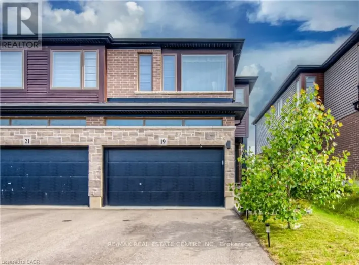 19 BAKER LANE E, Brant