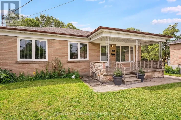 19 BATTERSEA CRESCENT, Toronto