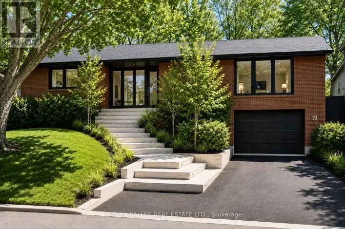House for sale: 19 BLAIR ATHOL CRESCENT, Toronto