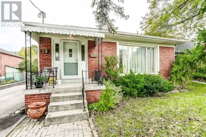 19 BRIDGETOWN DRIVE, Toronto