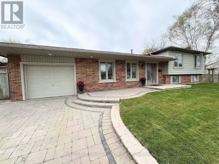 19 COCKBURN DRIVE, Toronto