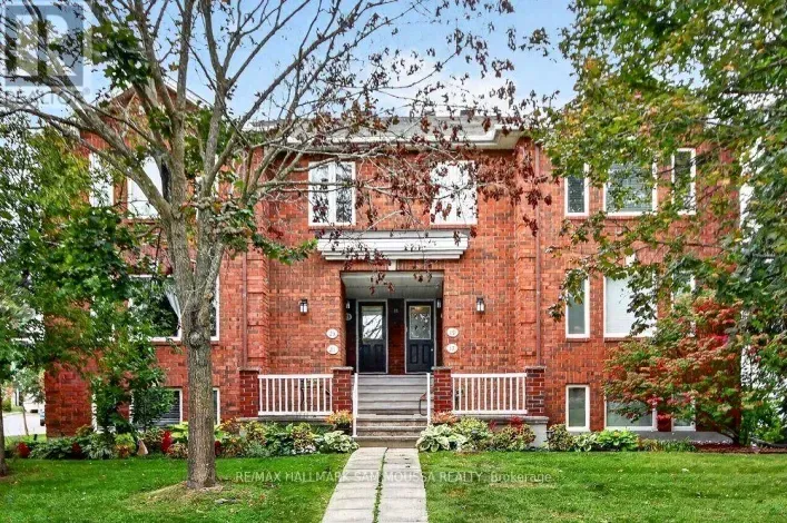 19 COLCHESTER SQUARE, Ottawa