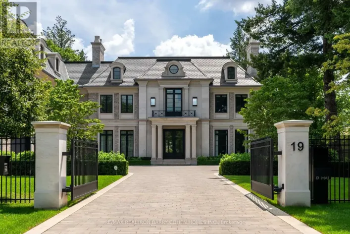 19 COUNTRY LANE, Toronto