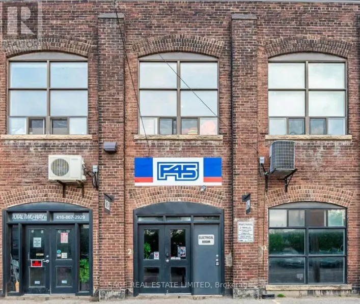 19 DICKENS STREET, Toronto