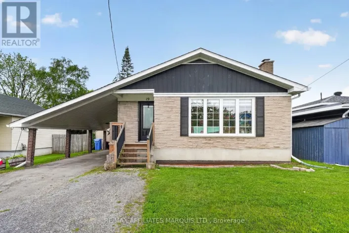 19 DUNBAR AVENUE, Cornwall