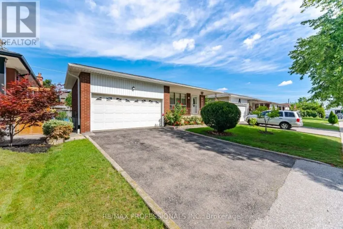 19 EARLDOWN DRIVE, Toronto