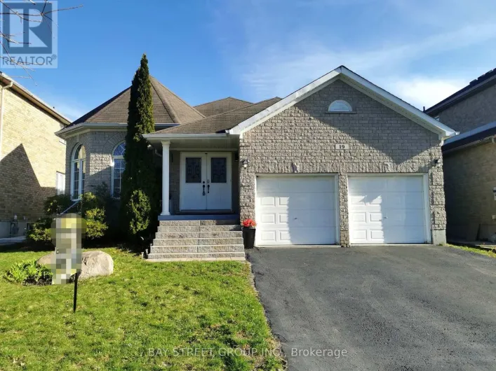 19 FALCON CRESCENT, Barrie