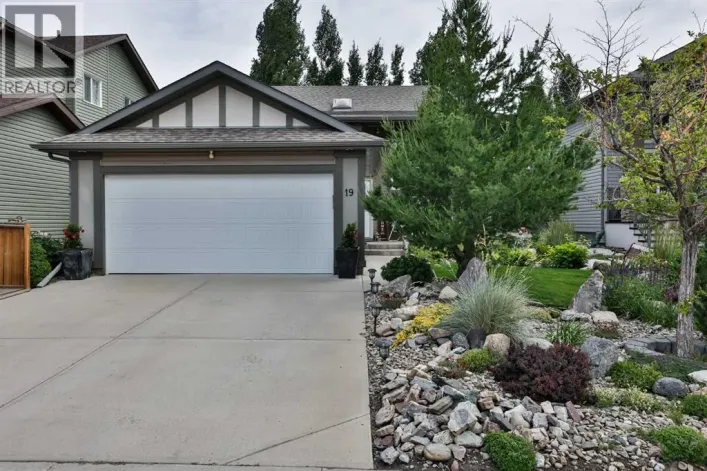 19 Firelight Way W, Lethbridge