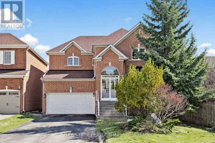 19 FOUNTAIN COURT, Richmond Hill