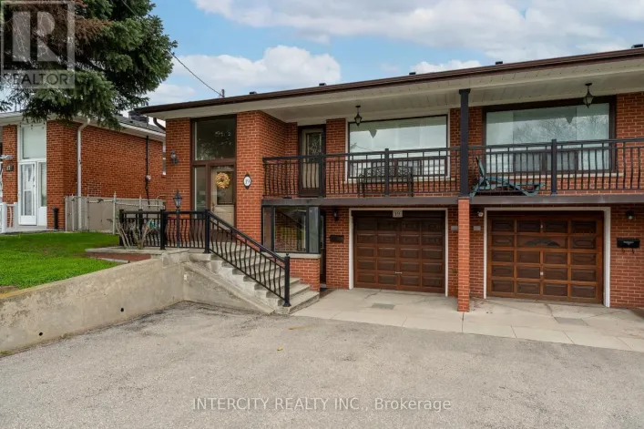 19 GADE DRIVE, Toronto