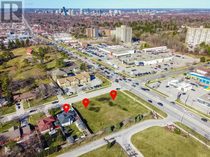 19 HIGHVIEW AVENUE W, London South