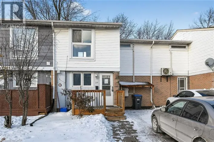 19 HINDQUARTER Crescent, Brampton