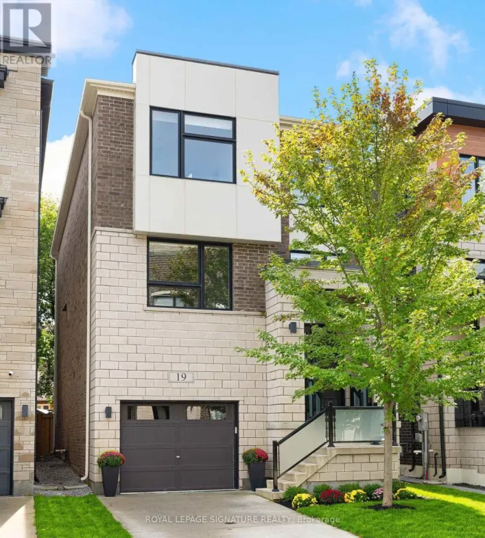 19 HOLLYHOCK COURT, Toronto