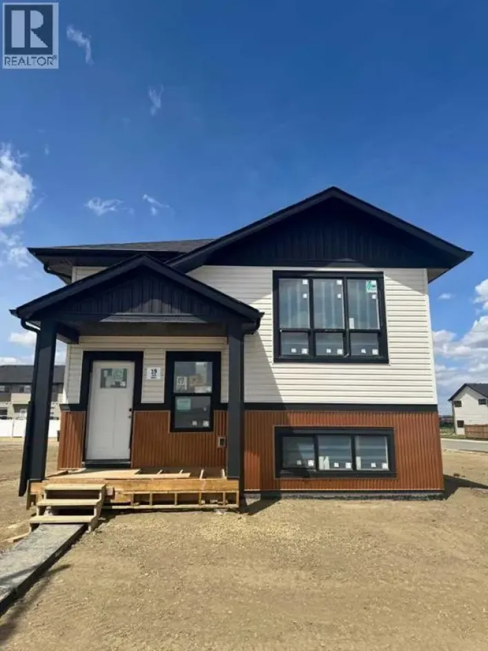 19 Ian Way, Sylvan Lake