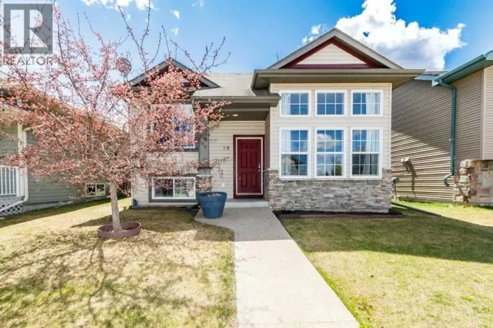 19 Ibbotson Close, Red Deer