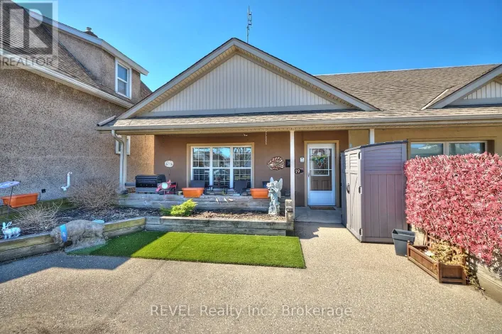 19 KNOLL STREET, Port Colborne