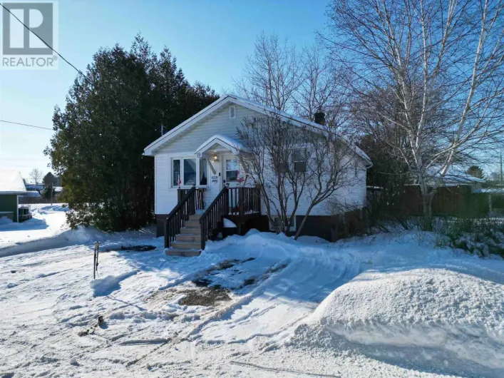 19 Lachore ST, Blind River