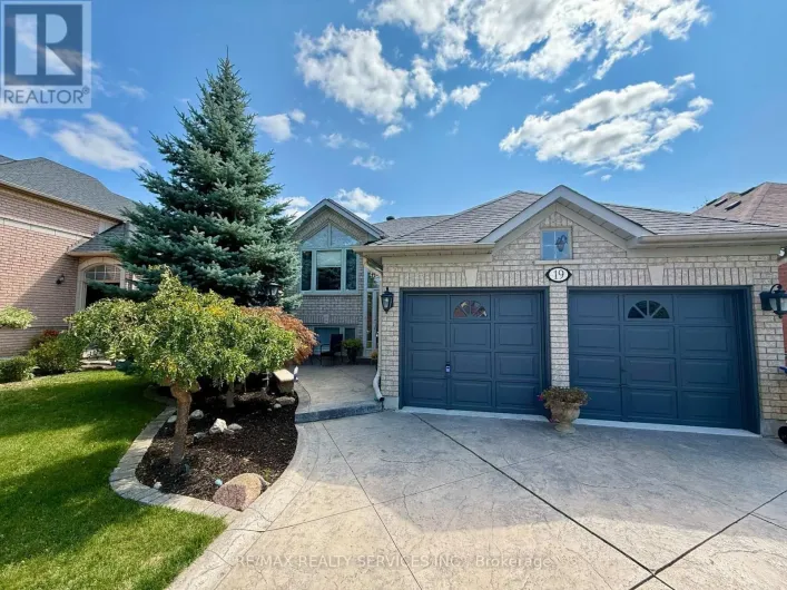 19 LIVINGSTON DRIVE, Caledon