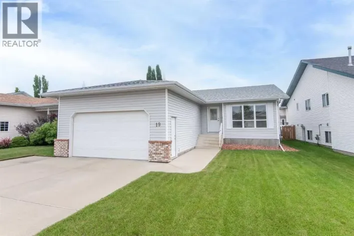 19 Logan Close, Red Deer