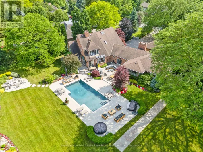 19 LORRAINE GARDENS, Toronto