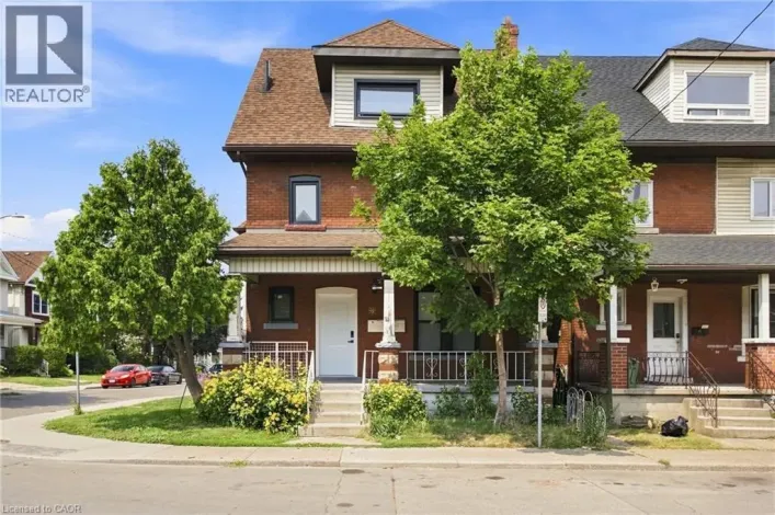 Triplex for sale: 19 LOTTRIDGE Street, Hamilton