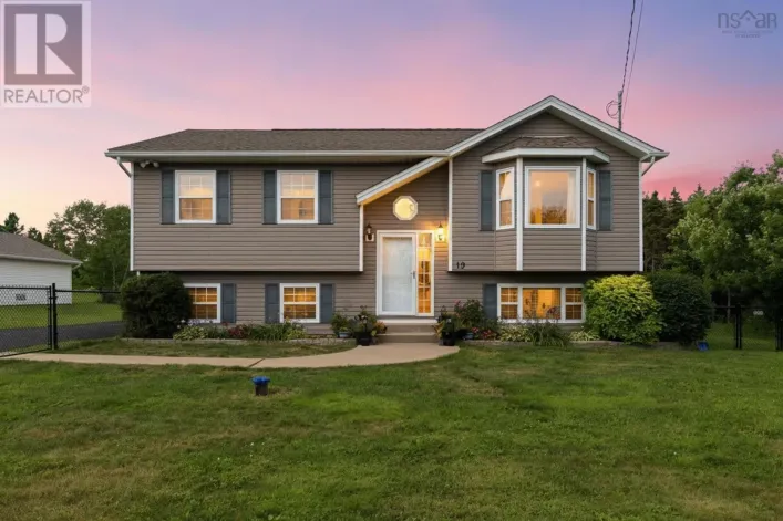 19 Marjorie Drive, West Porters Lake