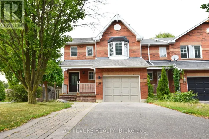 19 MCCULLOCK CRESCENT, Ajax