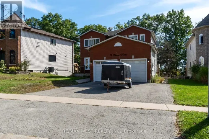 19 MOORE PLACE, Barrie