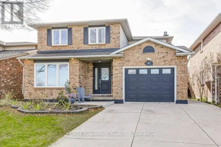 19 NATIONAL DRIVE, Hamilton