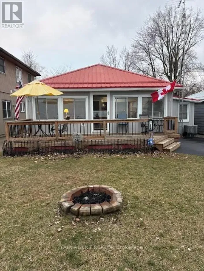 House for sale: 19 ORDNANCE AVENUE, Norfolk