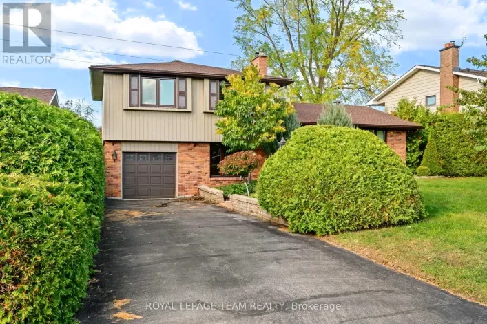House for sale: 19 PARKLAND CRESCENT, Ottawa